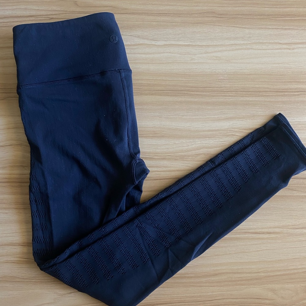 Lululemon seamless mid-rise cutout legging